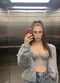 Tuğba ile Sıcak Anlar